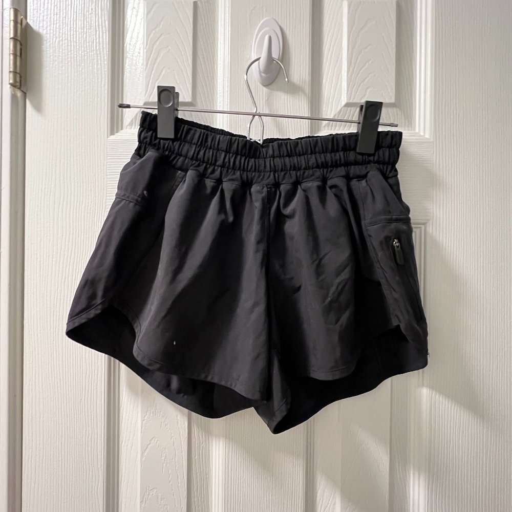 Lululemon Tracker Short, Black, Size 4